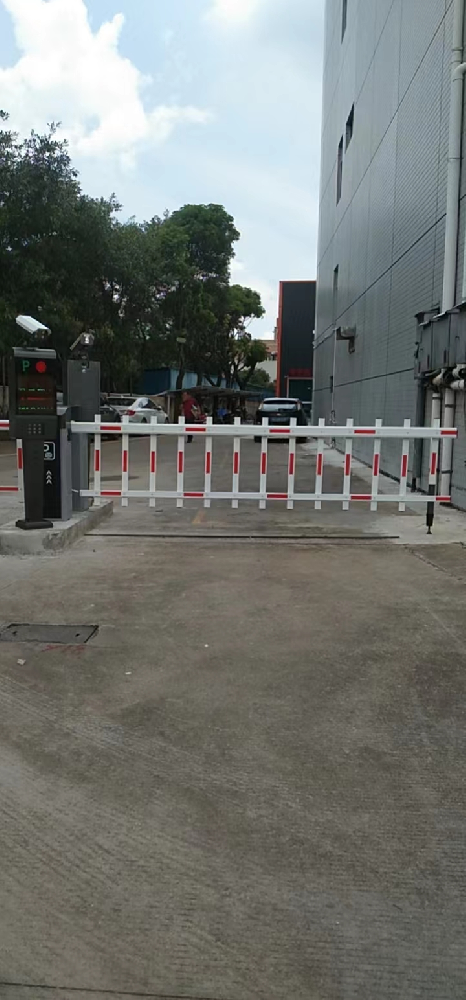 中山市九天羽毛球館停車場(chǎng)