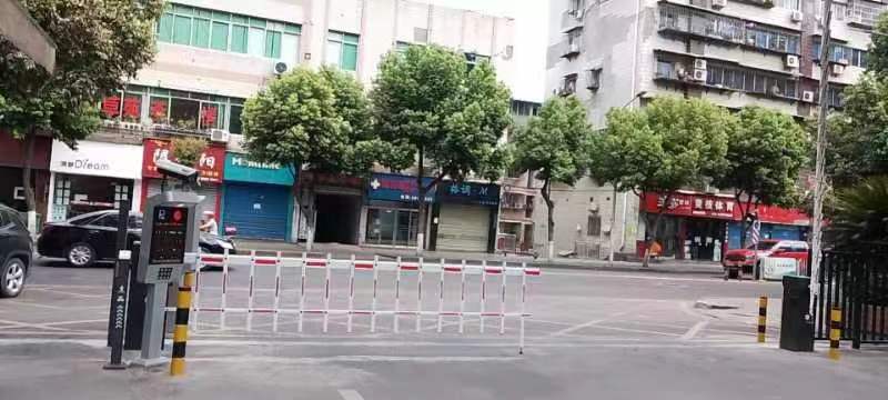 重慶市萬州電力小區(qū)停車場(chǎng)