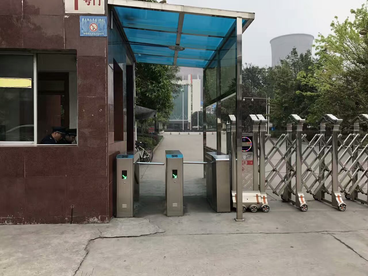 華東機(jī)械廠