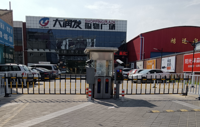 陜西西安渭南縣大潤發(fā)廣場停車場項(xiàng)目